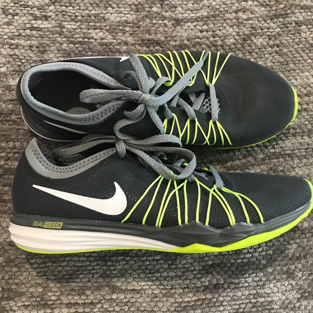 Nike Dual Fusion shoes